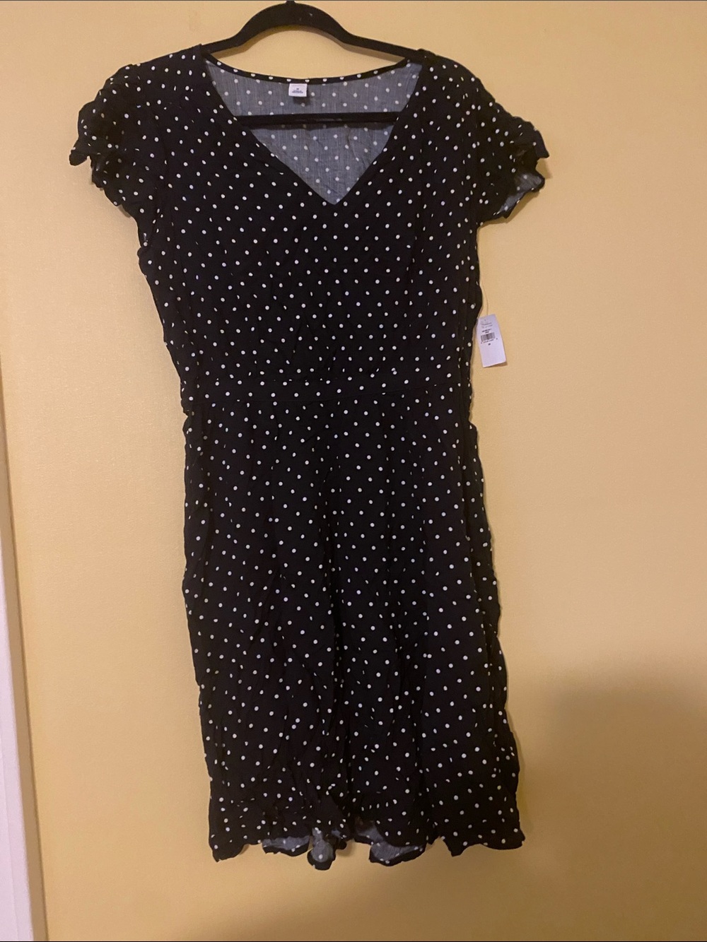 Old Navy Black and White Polka Dot V-Neck Dress